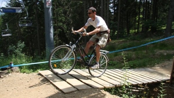 První červnová sobota přivíta na Špičáku první letní turisty a bikery