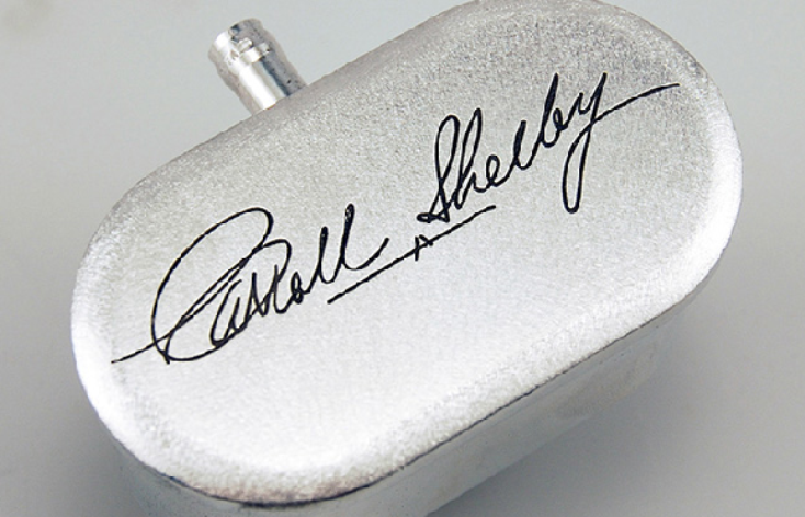 Co by nemělo chybět v žádné výrobě? Přeci lasery!